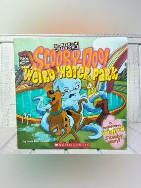 Scholastic Cartoon Network Scooby-Doo! and the Weird Water Park Book Vintage